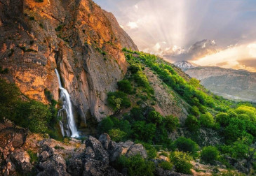 آبشار شاهاندشت