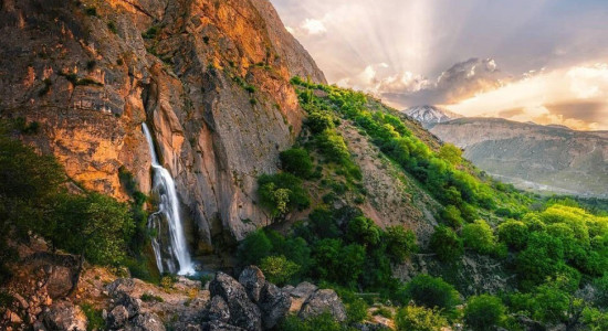 آبشار شاهاندشت
